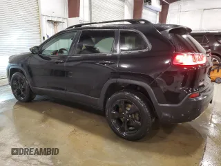 2020 Jeep Cherokee Altitude z VIN 1C4PJMLN9LD533438, wystawiony jako Copart lot #52983455 z przebiegiem 102 815 mil mil oraz Szkoda całkowita • Salvage title. Historia ofert i sprzedaży dostępna na DreamBid. Obrazek 2.