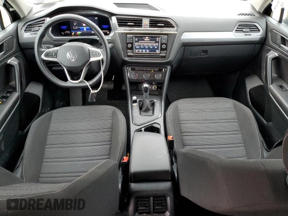2023 Volkswagen Tiguan S z VIN 3VVRB7AX2PM038005, wystawiony jako Copart lot #43600715 z przebiegiem 23 498 mil mil oraz Szkoda całkowita • Salvage title. Historia ofert i sprzedaży dostępna na DreamBid. Obrazek 8.