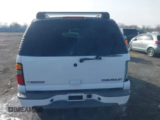 2005 Chevrolet Tahoe Z71 z VIN 1GNEK13T55R268077, wystawiony jako IAAI lot #41442024 z przebiegiem 205 176 mil mil oraz . Historia ofert i sprzedaży dostępna na DreamBid. Obrazek 16.