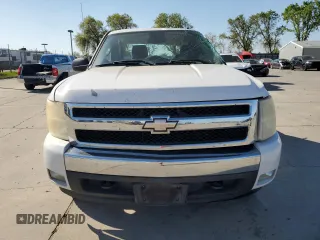 2007 Chevrolet Silverado 1500 LT w/1LT with VIN 3GCEC13037G551592, listed as a Copart auction lot 50569975 with 123,683 mi miles and Salvage Title. Bid and sale history available at carsss.com. Image 5.