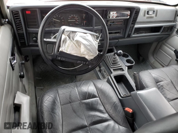 1996 Jeep Cherokee SE z VIN 1J4FJ28S3TL176627, wystawiony jako Copart lot #48173785 z przebiegiem 310 444 mil mil oraz Szkoda całkowita • Salvage title. Historia ofert i sprzedaży dostępna na DreamBid. Obrazek 8.