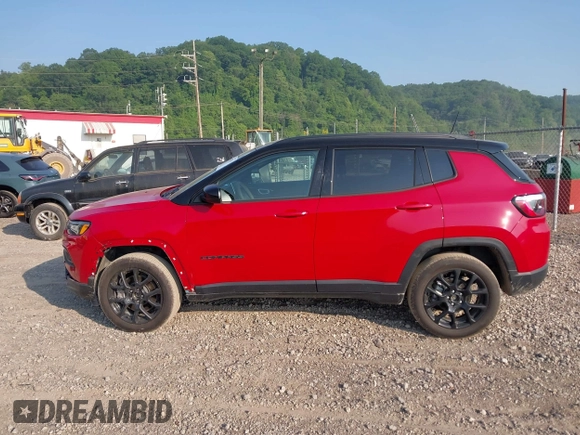 2024 Jeep Compass Latitude with VIN 3C4NJDBN8RT592122, listed as a IAAI auction lot 42375753 with 8,187 mi miles and . Bid and sale history available at DreamBid. Image 14.