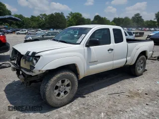 2006 Toyota Tacoma z VIN 5TEUX42N66Z198167, wystawiony jako Copart lot #57112445 z przebiegiem 380 578 mil mil oraz Szkoda całkowita • Salvage title. Historia ofert i sprzedaży dostępna na DreamBid. Obrazek 1.