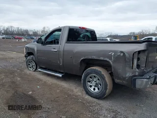 2012 Chevrolet Silverado 1500 LT with VIN 1GCNKSE00CZ326935, listed as a IAAI auction lot 41445520 with 121,035 mi miles. Bid and sale history available at carsss.com. Image 3.