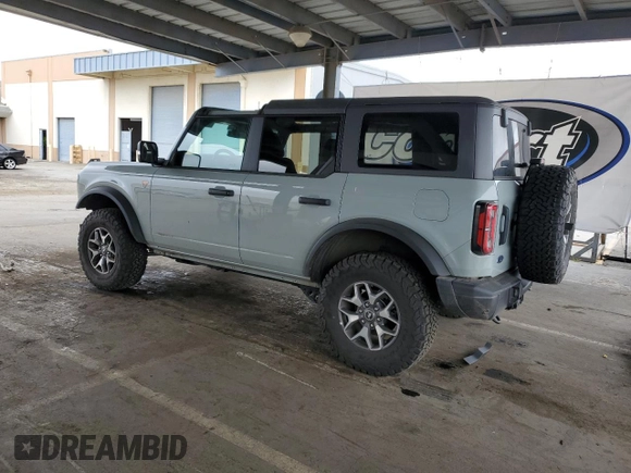 2024 Ford Bronco Badlands z VIN 1FMEE9BP5RLA42032, wystawiony jako Copart lot #60283315 z przebiegiem 4 081 mil mil oraz Szkoda całkowita • Salvage title. Historia ofert i sprzedaży dostępna na DreamBid. Obrazek 2.