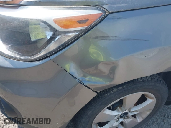 2017 Kia Soul with VIN KNDJN2A29H7462481, listed as a IAAI auction lot 42070761 with 76,105 mi miles. Bid and sale history available at carsss.com. Image 6.