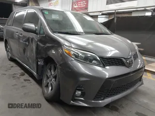 2019 Toyota Sienna SE z VIN 5TDXZ3DC9KS998790, wystawiony jako IAAI lot #41612975 z przebiegiem 66 963 mil mil oraz . Historia ofert i sprzedaży dostępna na DreamBid. Obrazek 1.