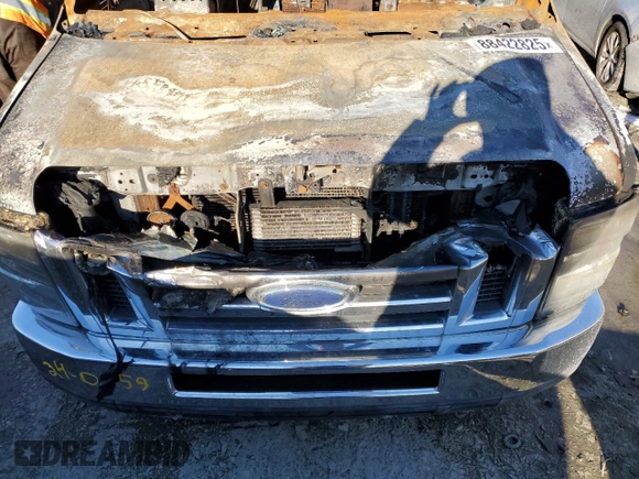 2013 Ford Econoline Passenger XL с VIN 1FBSS3BL9DDA63175, выставлен на аукционе Copart как лот 59200345 с пробегом Не указан миль и На запчасти • Non repairable. История ставок и продаж доступна на DreamBid. Изображение 12.