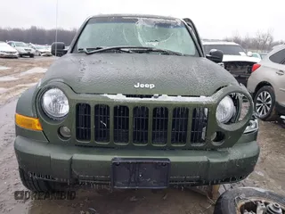 2006 Jeep Liberty Sport with VIN 1J4GL48K86W214625, listed as a IAAI auction lot 41496127 with 142,705 mi miles. Bid and sale history available at carsss.com. Image 13.