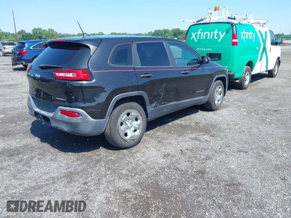 2015 Jeep Cherokee Sport z VIN 1C4PJMAB8FW610348, wystawiony jako IAAI lot #42532550 z przebiegiem 157 293 mil mil oraz . Historia ofert i sprzedaży dostępna na DreamBid. Obrazek 4.