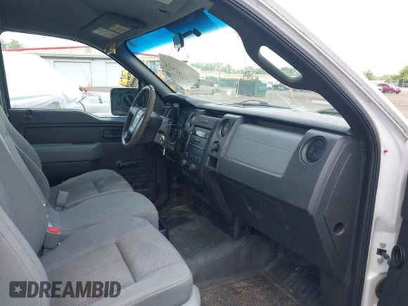 2013 Ford F-150 XL with VIN 1FTMF1CM4DKD91572, listed as a IAAI auction lot 42620716 with 235,790 mi miles and . Bid and sale history available at DreamBid. Image 5.