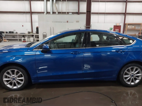 2017 Ford Fusion SE with VIN 3FA6P0H70HR119661, listed as a IAAI auction lot 41830862 with 63,499 mi miles. Bid and sale history available at carsss.com. Image 14.
