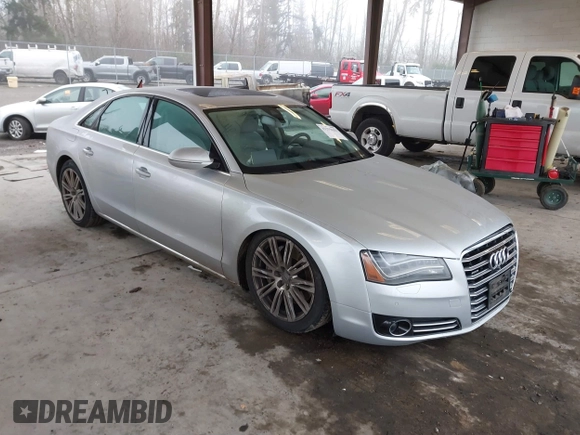 2013 Audi A8 4.0L с VIN WAUA2AFD5DN017770, выставлен на аукционе IAAI как лот 41255625 с пробегом 115 993 миль миль и . История ставок и продаж доступна на DreamBid. Изображение 1.