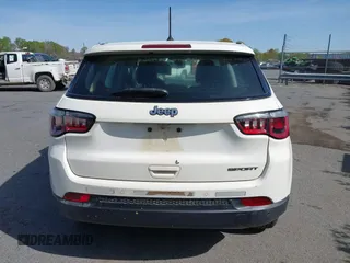 2018 Jeep Compass Sport with VIN 3C4NJCAB1JT151759, listed as a IAAI auction lot 41896340 with 121,804 mi miles. Bid and sale history available at carsss.com. Image 16.