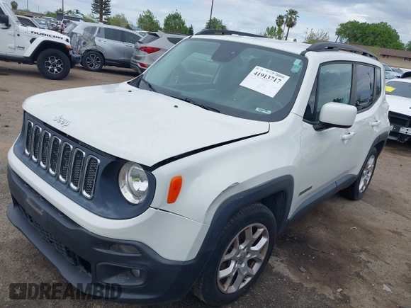 2015 Jeep Renegade Latitude with VIN ZACCJABT0FPB65587, listed as a IAAI auction lot 41913717 with 116,830 mi miles. Bid and sale history available at carsss.com. Image 22.