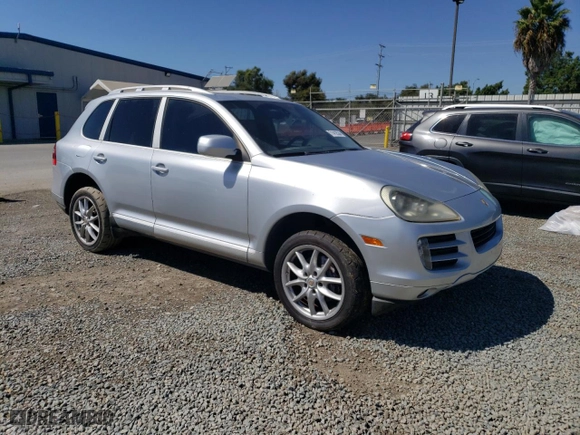 2008 Porsche Cayenne with VIN WP1AA29P88LA18168, listed as a Copart auction lot 71412534 with 205,900 mi miles and Clean Title. Bid and sale history available at carsss.com. Image 4.
