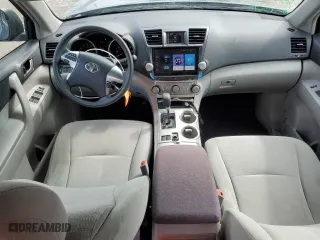 2011 Toyota Highlander with VIN 5TDZK3EH3BS028795, listed as a Copart auction lot 50764945 with 62,595 mi miles and Salvage Title. Bid and sale history available at carsss.com. Image 8.