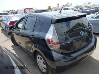 2012 Toyota Prius One z VIN JTDKDTB33C1501551, wystawiony jako IAAI lot #41912355 z przebiegiem 122 211 mil mil oraz . Historia ofert i sprzedaży dostępna na DreamBid. Obrazek 3.