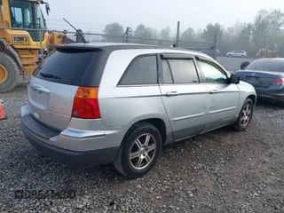 2007 Chrysler Pacifica Touring z VIN 2A8GM68X07R141070, wystawiony jako IAAI lot #41871934 z przebiegiem 299 553 mil mil oraz . Historia ofert i sprzedaży dostępna na DreamBid. Obrazek 4.
