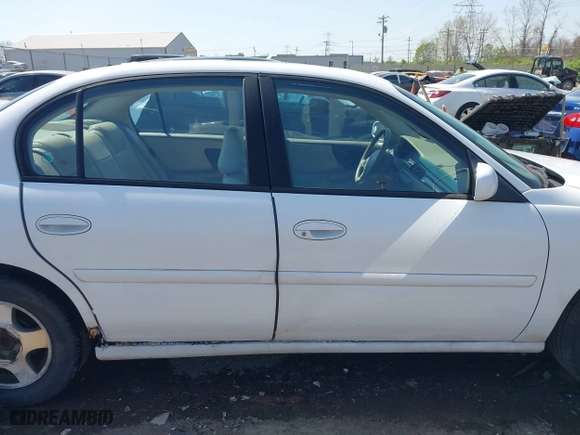 2003 Chevrolet Malibu LS with VIN 1G1NE52J13M538299, listed as a IAAI auction lot 42051511 with 213,853 mi miles. Bid and sale history available at carsss.com. Image 13.