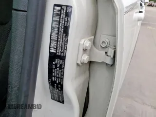 2018 Jeep Renegade Latitude z VIN ZACCJABB9JPH97519, wystawiony jako Copart lot #53047905 z przebiegiem 132 007 mil mil oraz Szkoda całkowita • Salvage title. Historia ofert i sprzedaży dostępna na DreamBid. Obrazek 12.