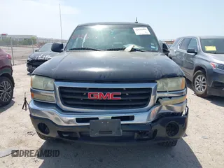 2003 GMC Sierra 1500HD SLE z VIN 1GTGK13U63F136146, wystawiony jako IAAI lot #42020608 z przebiegiem 170 466 mil mil oraz . Historia ofert i sprzedaży dostępna na DreamBid. Obrazek 12.
