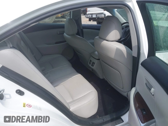 2012 Lexus ES with VIN JTHBK1EG0C2495564, listed as a IAAI auction lot 42043933 with 88,202 mi miles. Bid and sale history available at carsss.com. Image 8.