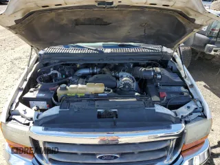 2001 Ford F-350 XL z VIN 1FTWW32F01ED08768, wystawiony jako Copart lot #62873634 z przebiegiem 317 184 mil mil oraz Szkoda całkowita • Salvage title. Historia ofert i sprzedaży dostępna na DreamBid. Obrazek 11.