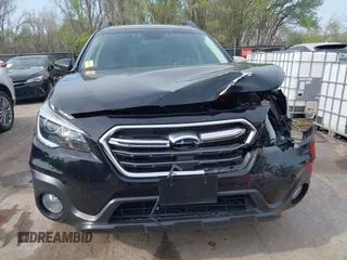 2019 Subaru Outback Premium with VIN 4S4BSAHC2K3323129, listed as a IAAI auction lot 41995789 with 72,315 mi miles and . Bid and sale history available at carsss.com. Image 13.