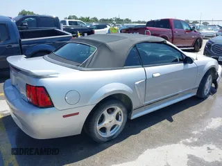 2001 Ford Mustang Deluxe с VIN 1FAFP44451F208230, выставлен на аукционе IAAI как лот 42191956 с пробегом 118 287 миль миль и . История ставок и продаж доступна на DreamBid. Изображение 4.