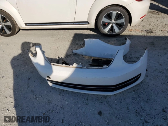 2012 Volkswagen Beetle 2.0T Turbo w/Sun/Snd/Nav PZEV with VIN 3VWVA7AT7CM631038, listed as a Copart auction lot 50749973 with 75,581 mi miles and Salvage Title. Bid and sale history available at carsss.com. Image 12.