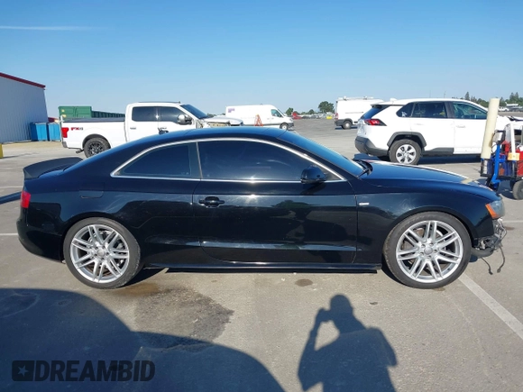 2011 Audi A5 Prestige z VIN WAUWFAFR7BA003895, wystawiony jako IAAI lot #42472546 z przebiegiem 93 168 mil mil oraz . Historia ofert i sprzedaży dostępna na DreamBid. Obrazek 14.