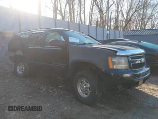 2007 Chevrolet Suburban LT with VIN 3GNGK26K37G143230, listed as a IAAI auction lot 41742956 with Not Provided miles. Bid and sale history available at carsss.com. Image 1.