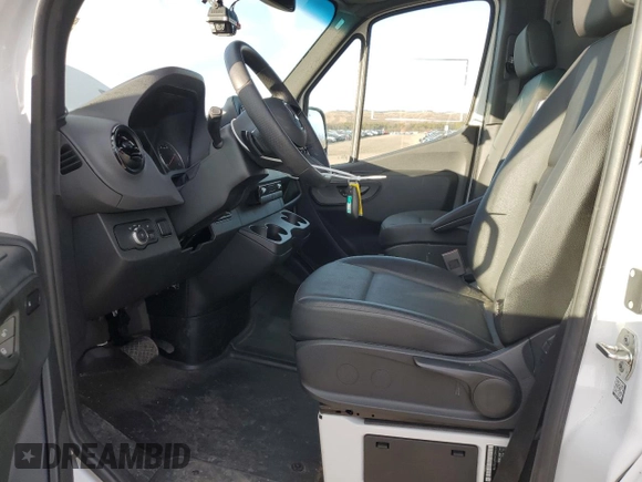 2025 Mercedes-Benz Sprinter Cargo with VIN W1Y4NCHY6SP753794, listed as a Copart auction lot 87057804 with 610 mi miles and Salvage Title. Bid and sale history available at carsss.com. Image 7.