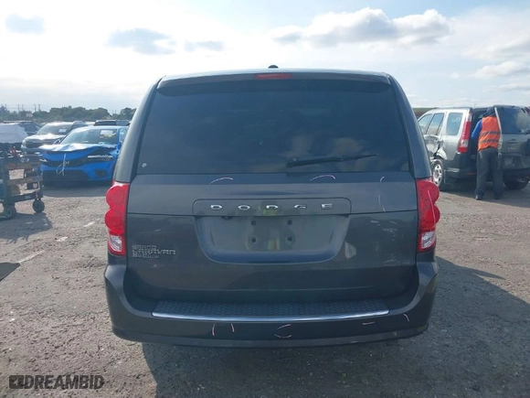 2020 Dodge Grand Caravan SE Plus with VIN 2C4RDGBG8LR221614, listed as a IAAI auction lot 41637354 with 71,952 mi miles. Bid and sale history available at carsss.com. Image 17.