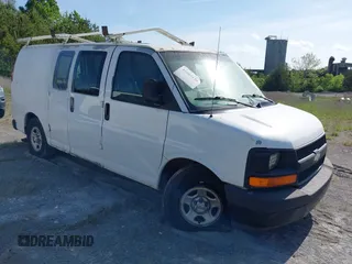 2003 Chevrolet Express Cargo Van with VIN 1GCFG15T631105901, listed as a IAAI auction lot 41685138 with 197,571 mi miles. Bid and sale history available at carsss.com. Image 1.