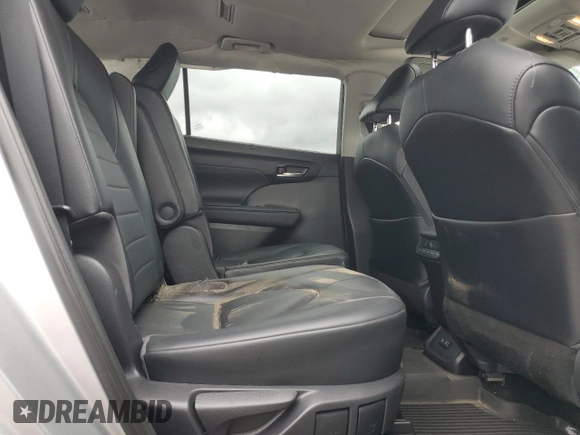 2021 Toyota Highlander XLE with VIN 5TDGZRBH3MS544801, listed as a Copart auction lot 63478355 with 54,616 mi miles and Salvage title. Bid and sale history available at DreamBid. Image 11.