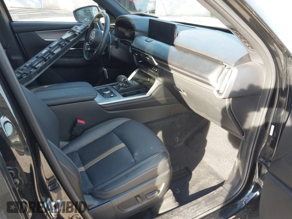 2025 Mazda CX-70 S Premium with VIN JM3KJDHC8S1109547, listed as a IAAI auction lot 41520148 with 11,684 mi miles and . Bid and sale history available at DreamBid. Image 5.