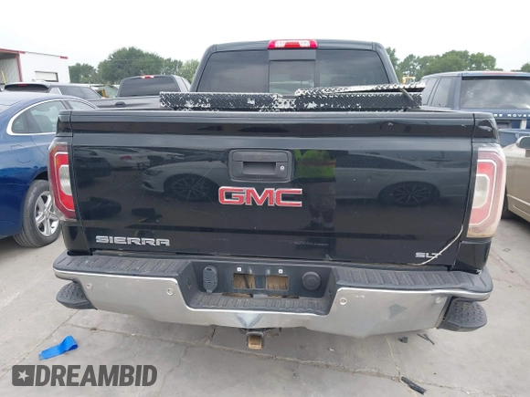 2018 GMC Sierra 1500 SLT z VIN 3GTU2NEC7JG617050, wystawiony jako IAAI lot #42403912 z przebiegiem 215 748 mil mil oraz . Historia ofert i sprzedaży dostępna na DreamBid. Obrazek 16.