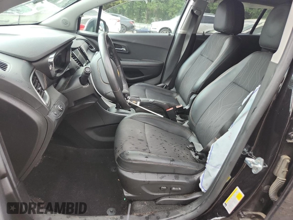 2020 Chevrolet Trax LT with VIN KL7CJLSB3LB057809, listed as a Copart auction lot 61795535 with 42,268 mi miles and Salvage title. Bid and sale history available at DreamBid. Image 7.