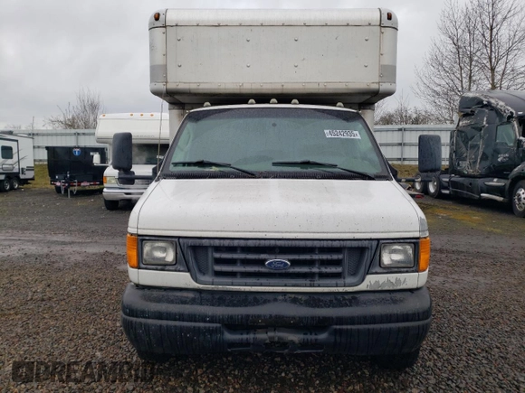 2006 Ford Econoline Cargo with VIN 1FDXE45S16HA83784, listed as a Copart auction lot 45242935 with 200,040 mi miles and Clean Title. Bid and sale history available at DreamBid. Image 5.
