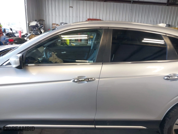 2014 Honda Crosstour EX-L with VIN 5J6TF2H59EL002790, listed as a IAAI auction lot 41956315 with 87,709 mi miles. Bid and sale history available at carsss.com. Image 15.