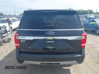 2019 Ford Expedition XLT with VIN 1FMJU1HT5KEA84864, listed as a IAAI auction lot 40174691 with 119,758 mi miles. Bid and sale history available at carsss.com. Image 16.