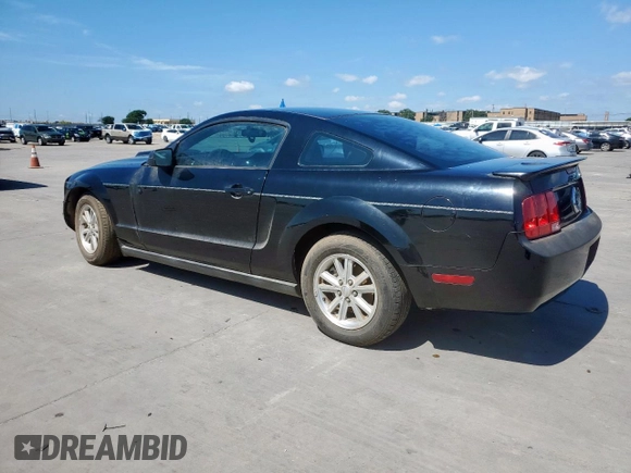 2008 Ford Mustang Deluxe с VIN 1ZVHT80NX85102728, выставлен на аукционе Copart как лот 62939415 с пробегом Не указан миль и Чистый • Clean title. История ставок и продаж доступна на DreamBid. Изображение 2.