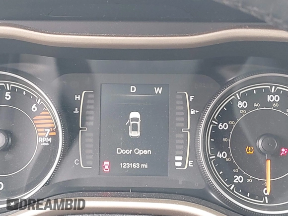 2017 Jeep Cherokee Latitude с VIN 1C4PJMCB7HW613130, выставлен на аукционе IAAI как лот 42147951 с пробегом 123 163 миль миль и . История ставок и продаж доступна на DreamBid. Изображение 15.