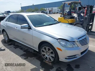 2013 Mercedes-Benz E 350 Luxury with VIN WDDHF5KB0DA688195, listed as a IAAI auction lot 38972635 with 88,887 mi miles and . Bid and sale history available at DreamBid. Image 1.