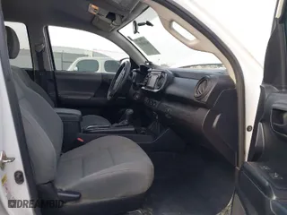2017 Toyota Tacoma SR5 with VIN 3TMCZ5AN0HM113840, listed as a IAAI auction lot 41640481 with 159,609 mi miles. Bid and sale history available at carsss.com. Image 5.