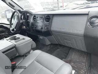 2014 Ford F-250 XL with VIN 1FT7X2A65EEA40254, listed as a IAAI auction lot 41720384 with 286,838 mi miles and . Bid and sale history available at DreamBid. Image 5.