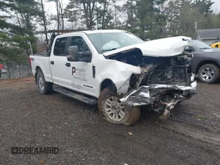 2017 Ford F-250 Lariat z VIN 1FT7W2BTXHEB47795, wystawiony jako IAAI lot #42010501 z przebiegiem 168 108 mil mil oraz . Historia ofert i sprzedaży dostępna na DreamBid. Obrazek 1.