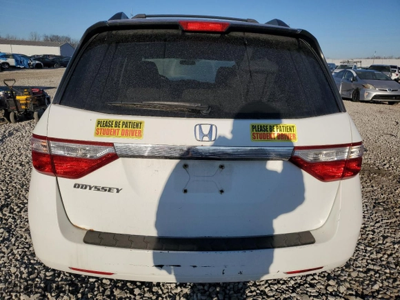 2011 Honda Odyssey LX with VIN 5FNRL5H23BB084501, listed as a Copart auction lot 48118105 with 317,420 mi miles and Salvage Title. Bid and sale history available at carsss.com. Image 6.